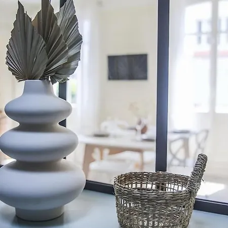 Le Petit Morny. Apt Renove Lumineux Et Central Deauville Exterior foto